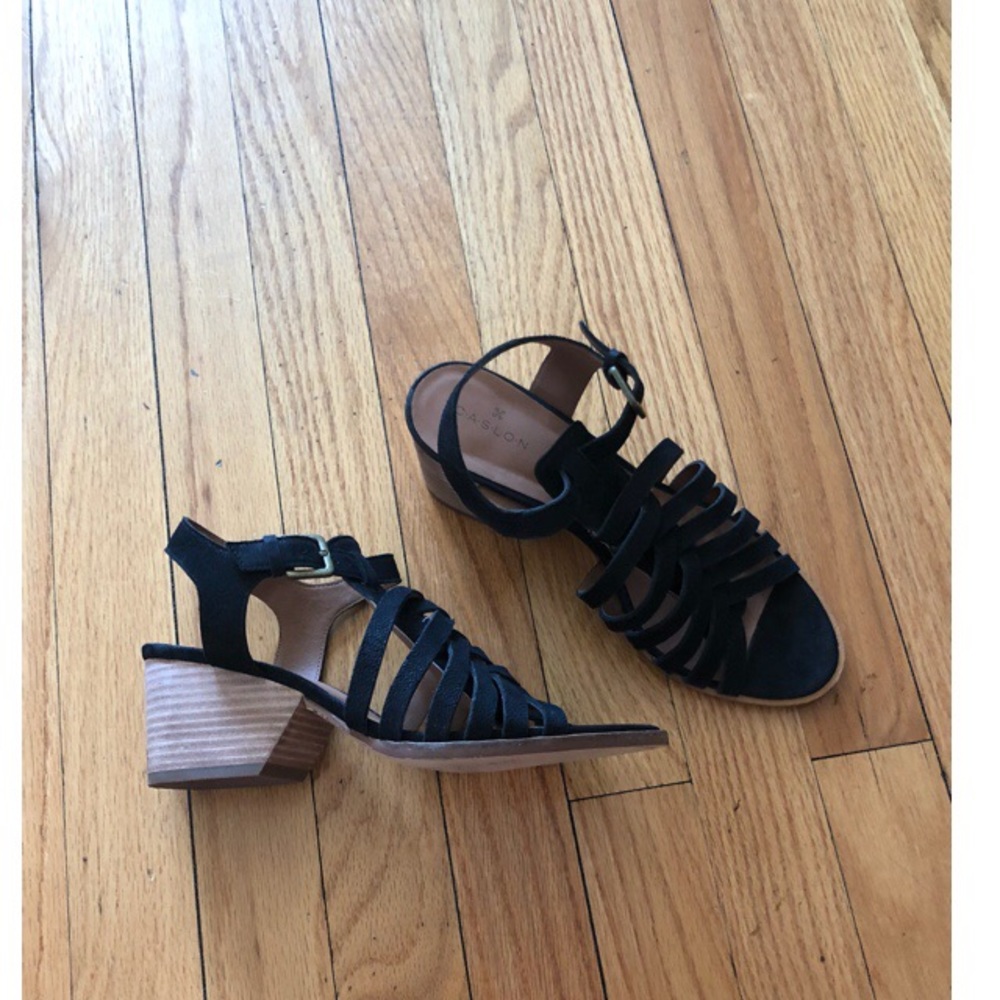 Black sandals